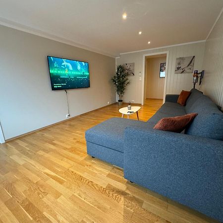 Charming 3-Bedroom Apartment In The Heart Of Kristiansund Bagian luar foto