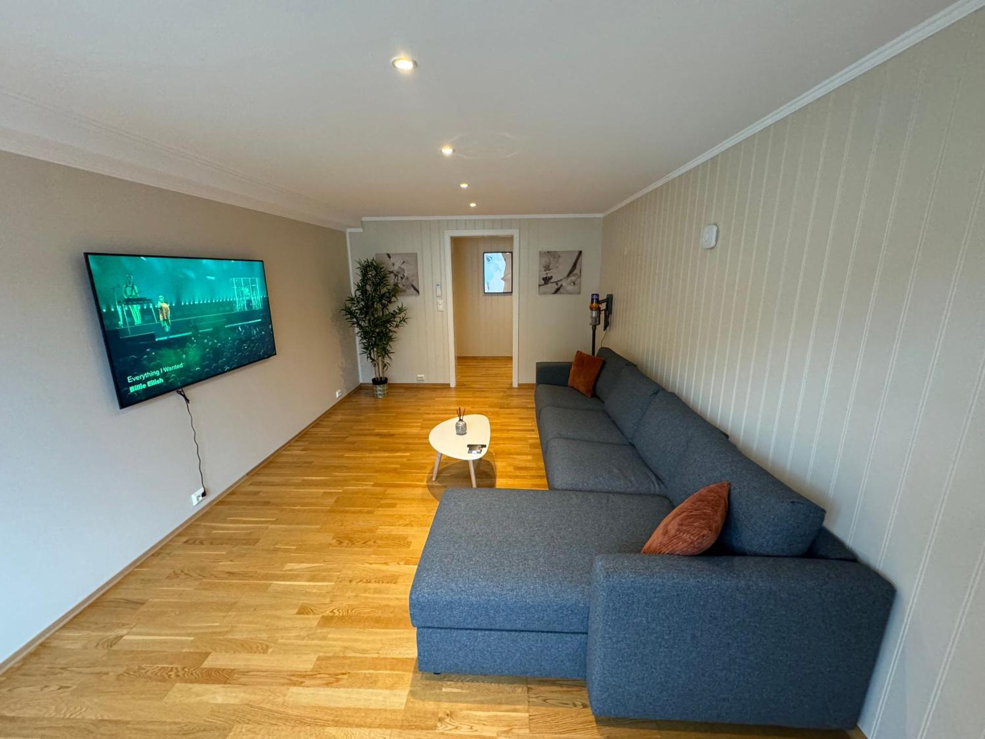 Charming 3-Bedroom Apartment In The Heart Of Kristiansund Bagian luar foto