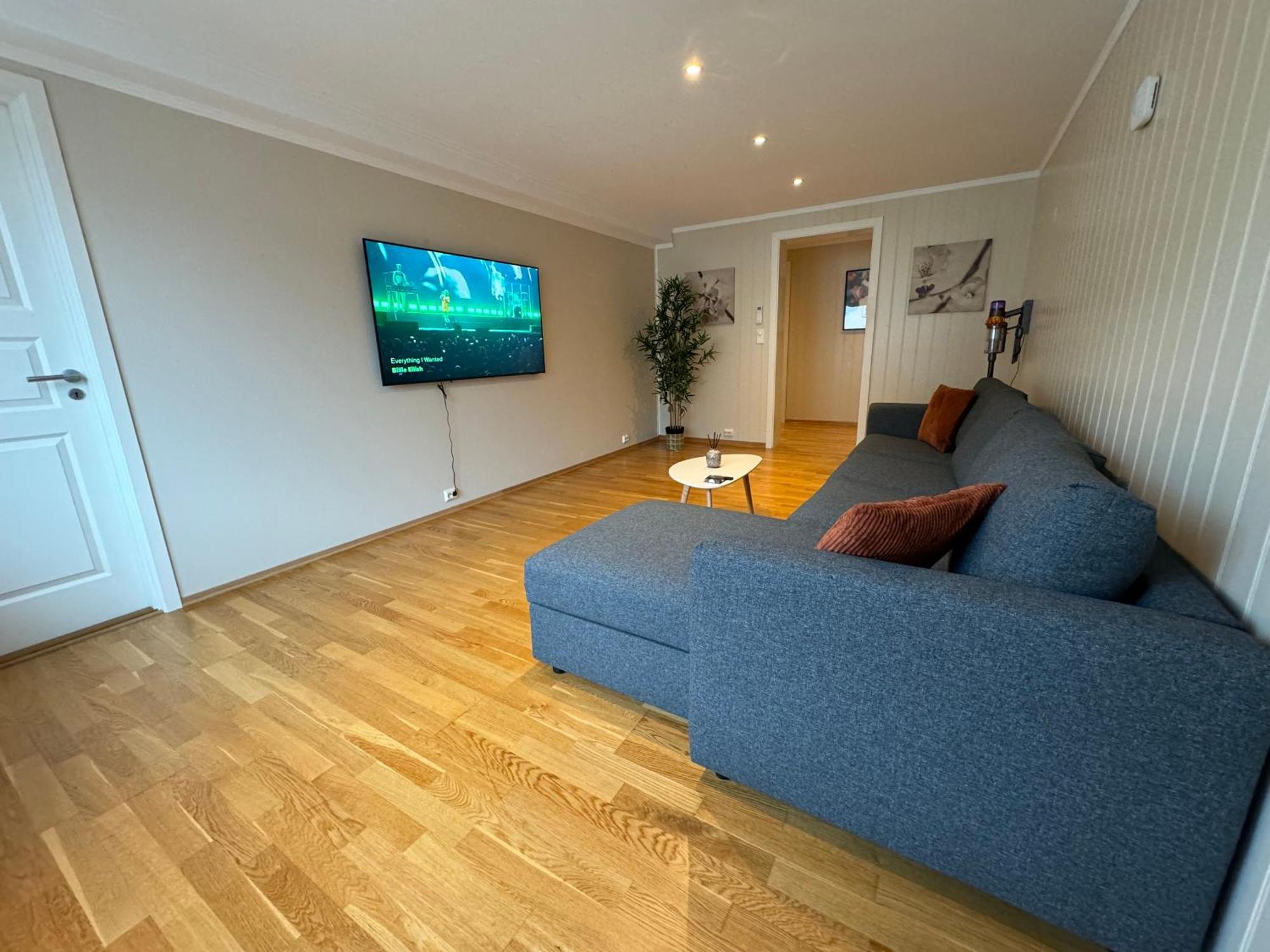 Charming 3-Bedroom Apartment In The Heart Of Kristiansund Bagian luar foto