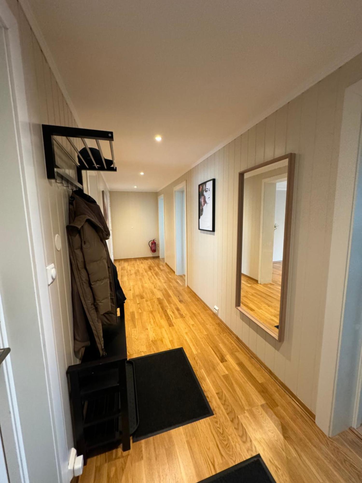 Charming 3-Bedroom Apartment In The Heart Of Kristiansund Bagian luar foto