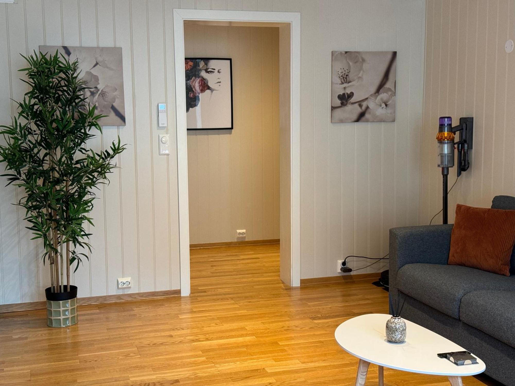 Charming 3-Bedroom Apartment In The Heart Of Kristiansund Bagian luar foto