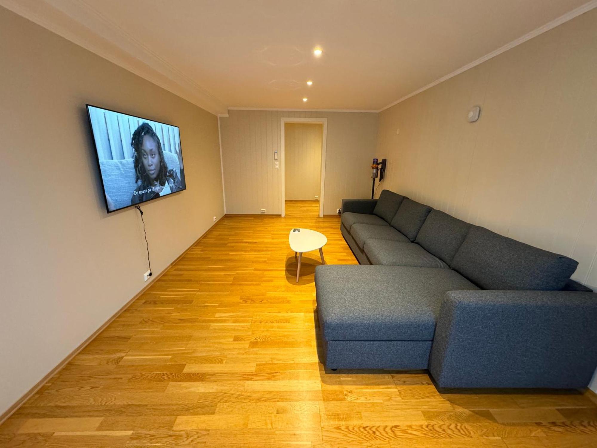 Charming 3-Bedroom Apartment In The Heart Of Kristiansund Bagian luar foto